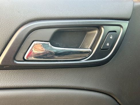 Used 2017 Chevrolet Tahoe LT image 9