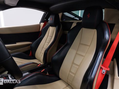 Used 2015 Ferrari 458 Italia Coupe RWD image 3