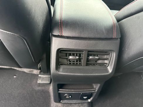 Used 2022 Ford Edge ST-Line image 16