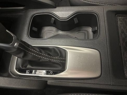 Used 2025 Nissan Frontier SV RWD image 29