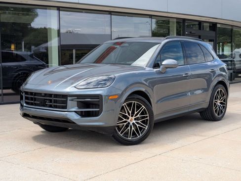 New 2026 Porsche Cayenne AWD/4WD image 1