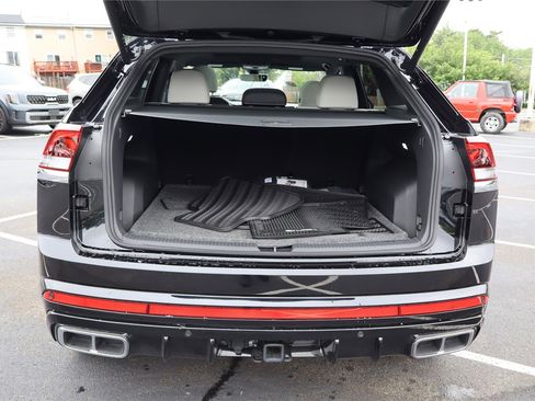 Certified 2026 Volkswagen Atlas Cross Sport SEL Premium R-Line AWD/4WD image 5
