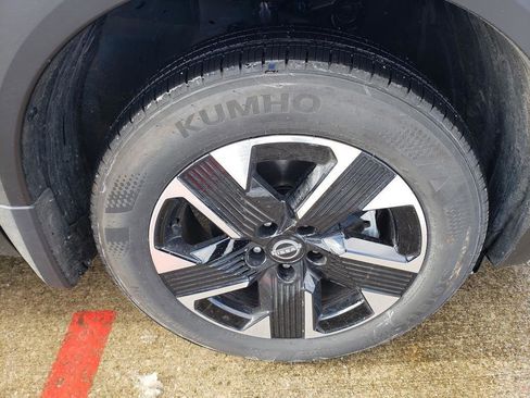 Certified 2025 Nissan Kicks SV image 45