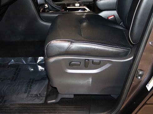 Used 2024 INFINITI QX80 Luxe image 37