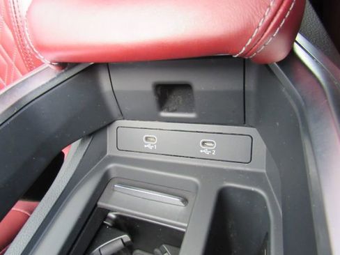 Used 2023 Audi e-tron S Premium Plus w/ Black Optic Package image 54