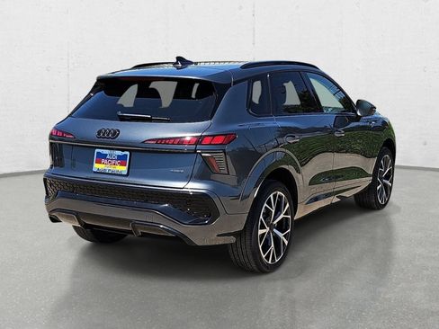 New 2026 Audi Q3 quattro 2.0T AWD/4WD image 5