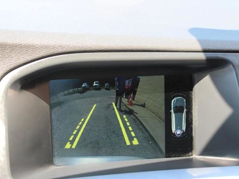 Used 2017 Volvo V60 T5 Premier w/ Convenience Package image 28