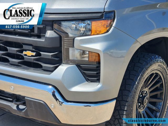 Used 2025 Chevrolet Silverado 1500 W/T w/ WT Value Package RWD image 11