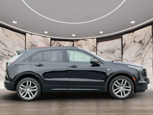 Used 2019 Cadillac XT4 Sport w/ Cold Weather Package FWD image 4