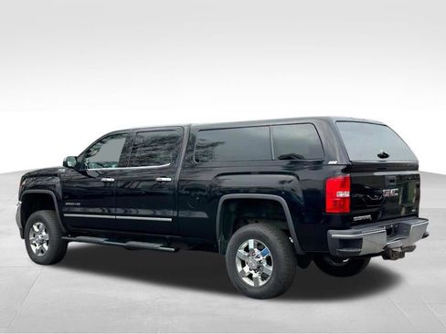 Used 2015 GMC Sierra 2500 SLT w/ Suspension Package, Off-Road image 8