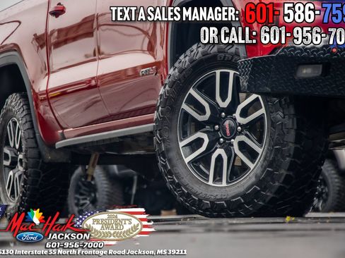 Used 2024 GMC Sierra 1500 AT4 w/ Technology Package AWD/4WD image 2
