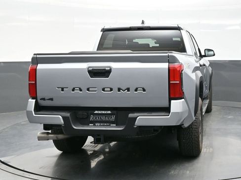 Used 2024 Toyota Tacoma TRD Off-Road image 6