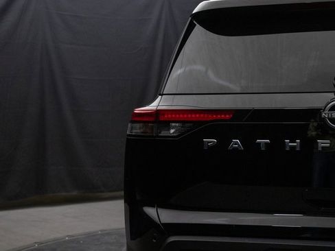 Used 2023 Nissan Pathfinder S w/ Cargo Package image 12