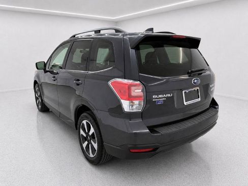 Used 2017 Subaru Forester 2.5i Limited AWD/4WD image 5