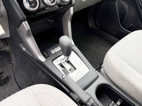 Used 2017 Subaru Forester 2.5i Premium w/ All-Weather Package image 18