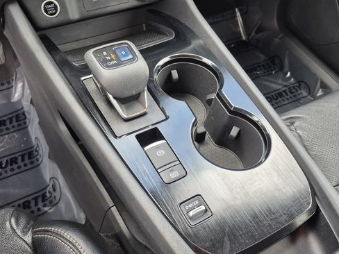 Certified 2021 Nissan Rogue SV FWD image 30
