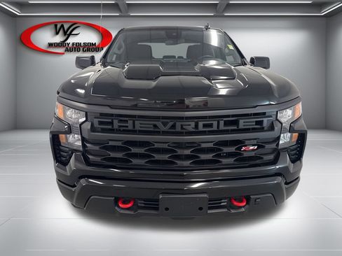 Used 2025 Chevrolet Silverado 1500 Custom Trail Boss AWD/4WD image 2