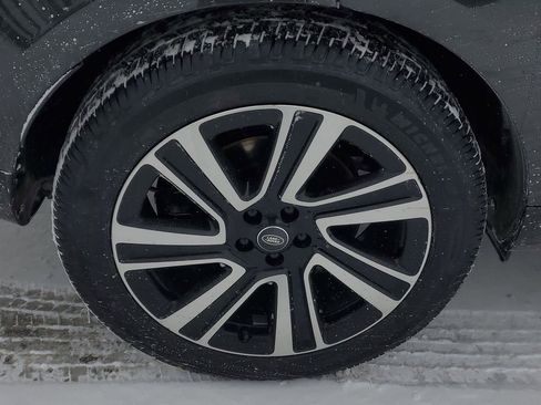 Used 2023 Land Rover Range Rover SE image 5