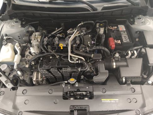 Used 2024 Nissan Altima 2.5 SV FWD image 30
