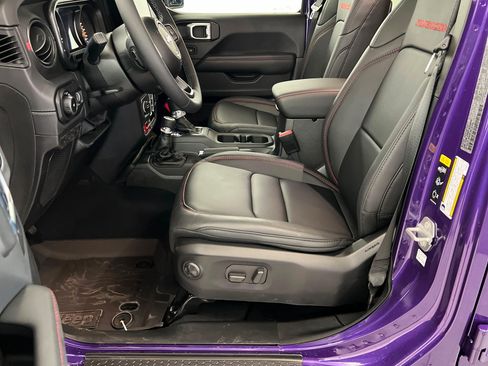 New 2026 Jeep Wrangler Unlimited Rubicon AWD/4WD image 17