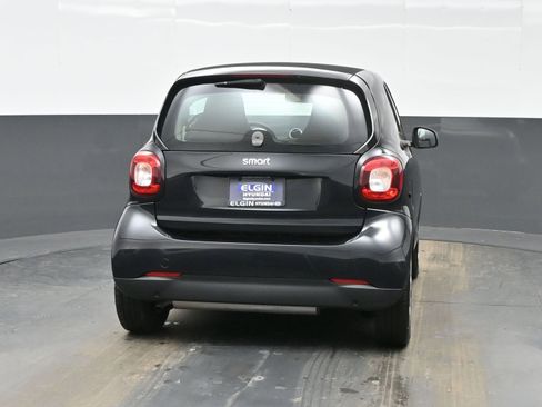 Used 2016 smart fortwo passion image 5