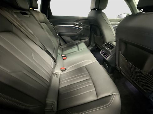 Certified 2024 Audi Q8 e-tron Premium Plus w/ Premium Plus Package image 28