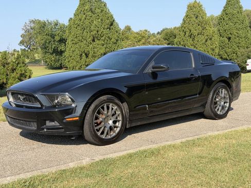 Used 2014 Ford Mustang Coupe w/ Equipment Group 102A RWD image 2