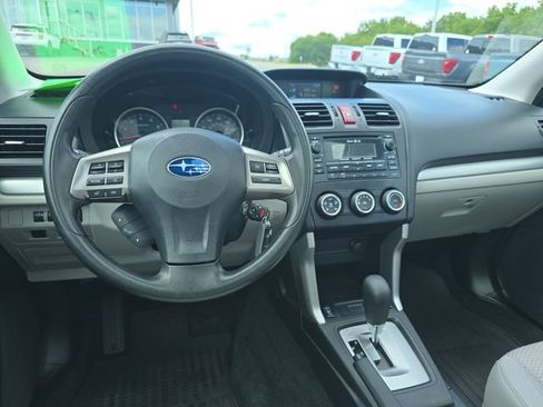 Used 2015 Subaru Forester 2.5i Premium w/ All-Weather Package AWD/4WD image 18