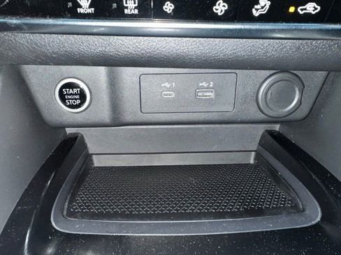 Certified 2021 Nissan Rogue SV image 32