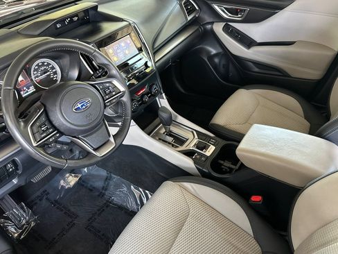 Used 2021 Subaru Forester Premium AWD/4WD image 10