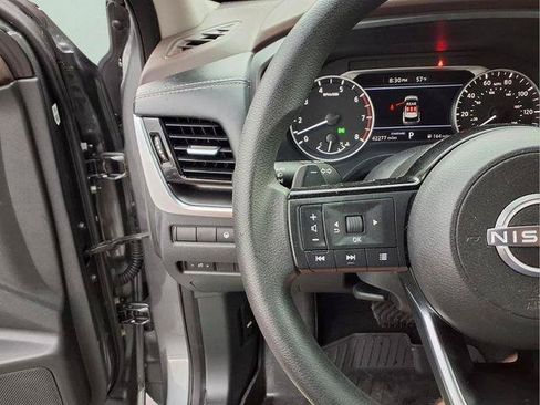 Used 2023 Nissan Rogue SV FWD image 21