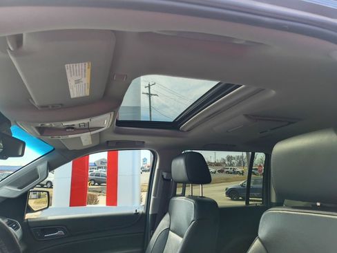 Used 2017 GMC Yukon XL SLT w/ Open Road Package image 10