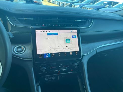 Used 2023 Jeep Grand Cherokee L Limited image 18