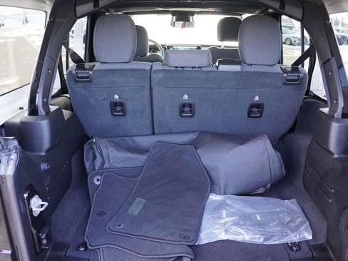 Certified 2025 Jeep Wrangler Unlimited Sahara w/ Safety Group image 19