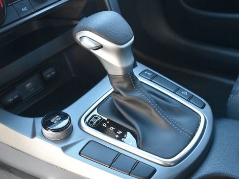 Certified 2024 Kia Seltos LX image 23