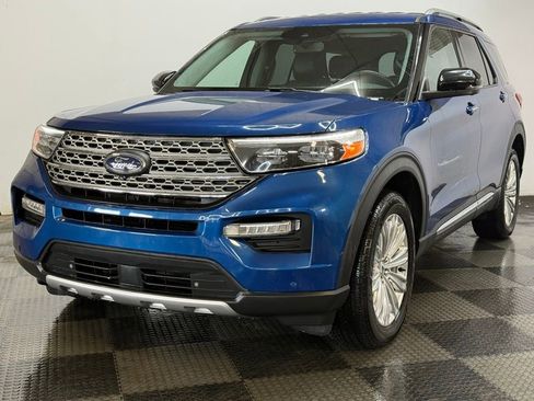 Used 2022 Ford Explorer Limited w/ Equipment Group 301A image 5