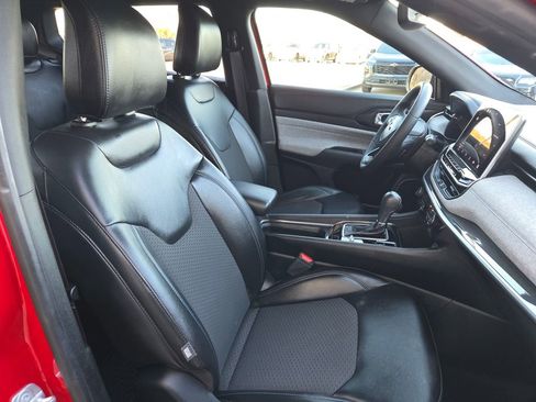 Used 2023 Jeep Compass Latitude w/ Convenience Group image 23