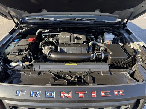 Used 2023 Nissan Frontier PRO-4X w/ Technology Package image 39