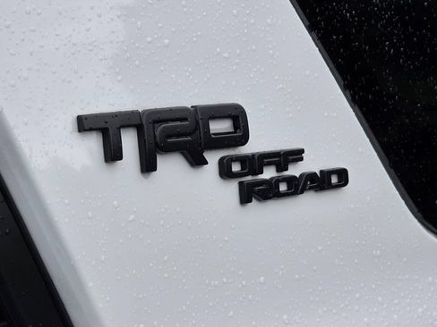 Used 2024 Toyota 4Runner TRD Off-Road Premium w/ Moonroof Package AWD/4WD image 32