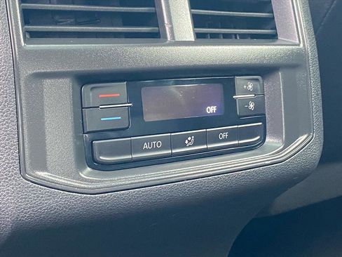 Certified 2022 Volkswagen Atlas SE image 19