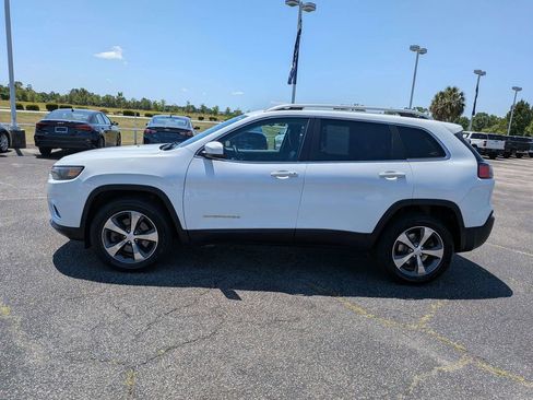Used 2019 Jeep Cherokee Limited AWD/4WD image 7