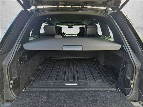 Used 2020 Land Rover Range Rover Long Wheelbase Autobiography image 16