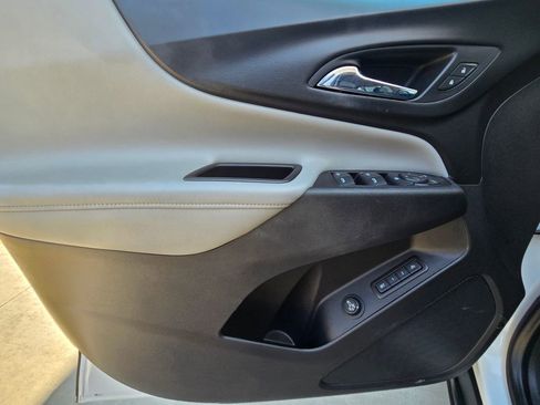 Used 2020 Chevrolet Equinox Premier FWD image 13