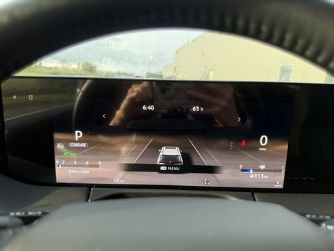 New 2026 Nissan Armada SL w/ Captain's Chari Seat Package image 8