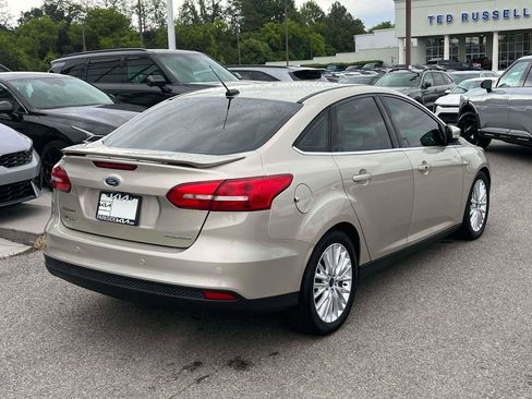 Used 2017 Ford Focus Titanium FWD image 27