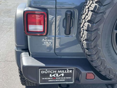 Used 2024 Jeep Wrangler Willys image 12