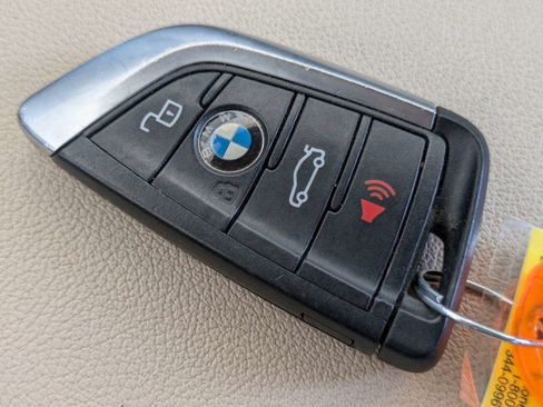 Used 2021 BMW 330i Sedan w/ Convenience Package RWD image 23