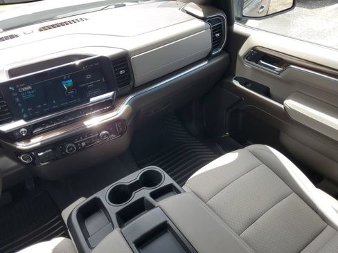 Used 2024 Chevrolet Silverado 1500 LT w/ Safety Package AWD/4WD image 27
