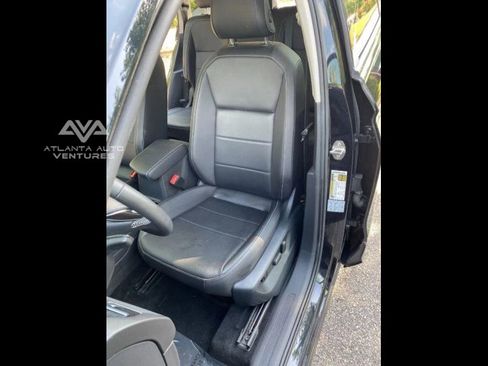 Used 2021 Volkswagen Tiguan SE image 28