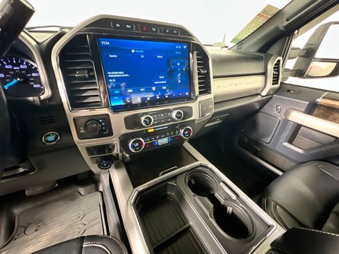 Used 2022 Ford F350 Lariat w/ Lariat Ultimate Package AWD/4WD image 26
